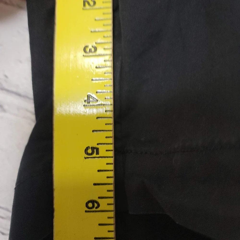Old Navy Everyday Short Womens 12 Black Chino Twill‎ Mid Rise Preppy Resortwear
